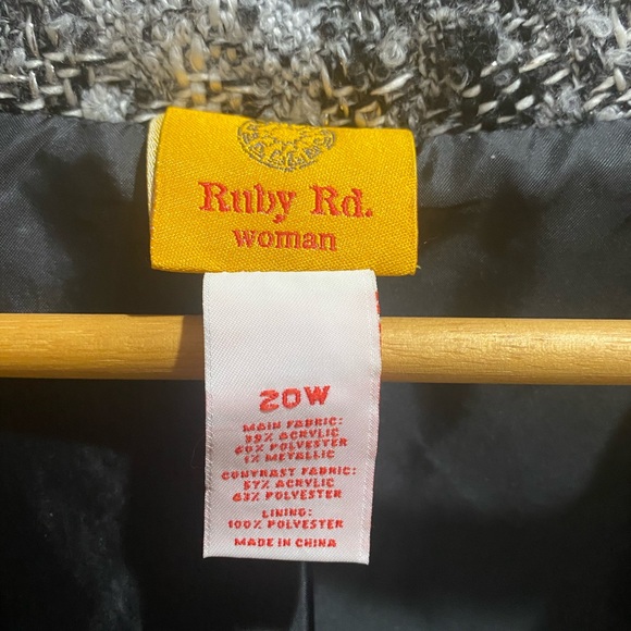 Checkered Jacket 🧥 - Picture 4 of 5